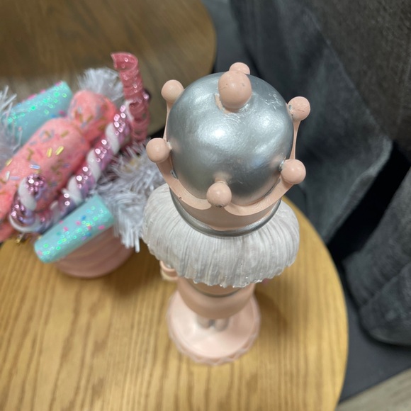 Pink Christmas Nutcracker w/Drum Pastel Christmas Figure Cupcakes & Cashmere NWT - Picture 4 of 7